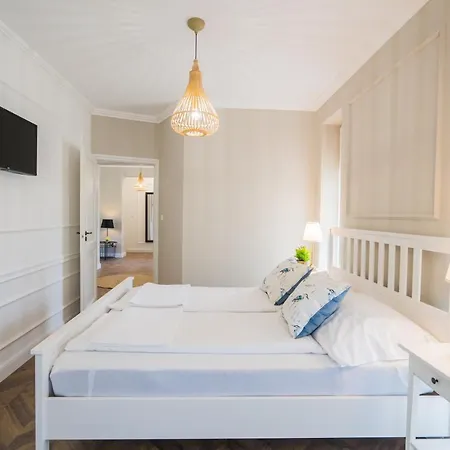 Csenge 2. Apartment