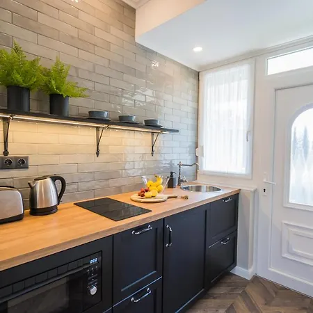 Csenge 2. Apartment