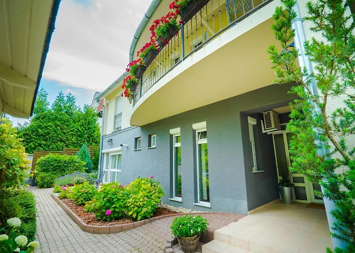 Csenge 2. シオーフォク